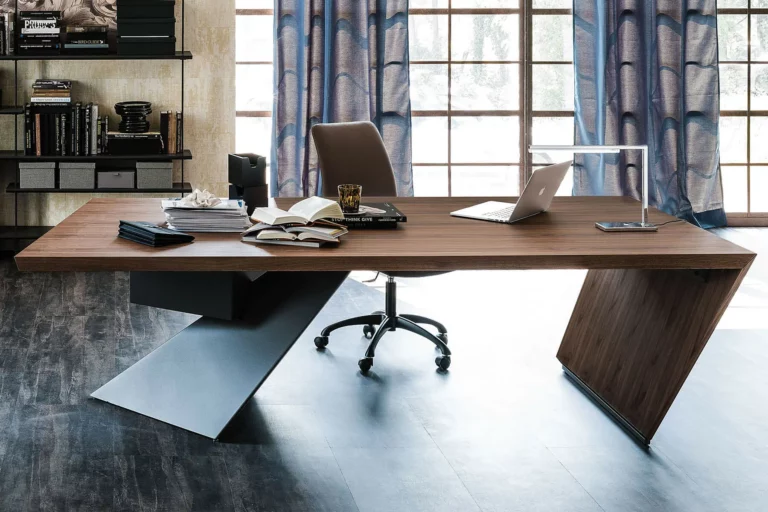 Offices Desks: Creating Productive Spaces for Efficient Work